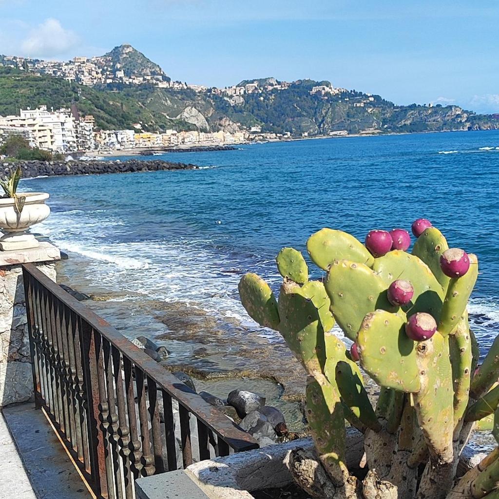 A Casa Dei Nonni Apartamento Giardini Naxos Exterior foto